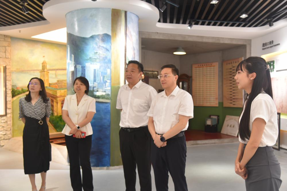 赵芝斌赴省粮油进出口集团、 农发畜牧集...